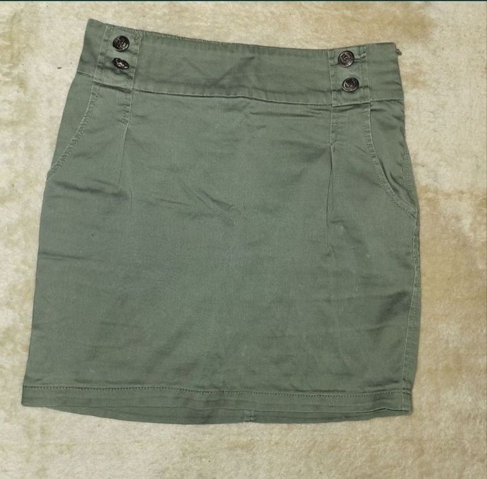 Юбка коттон девочке 8-9л Oodji зеленый
Длина 40 пот 34
Дефектов нет.ес