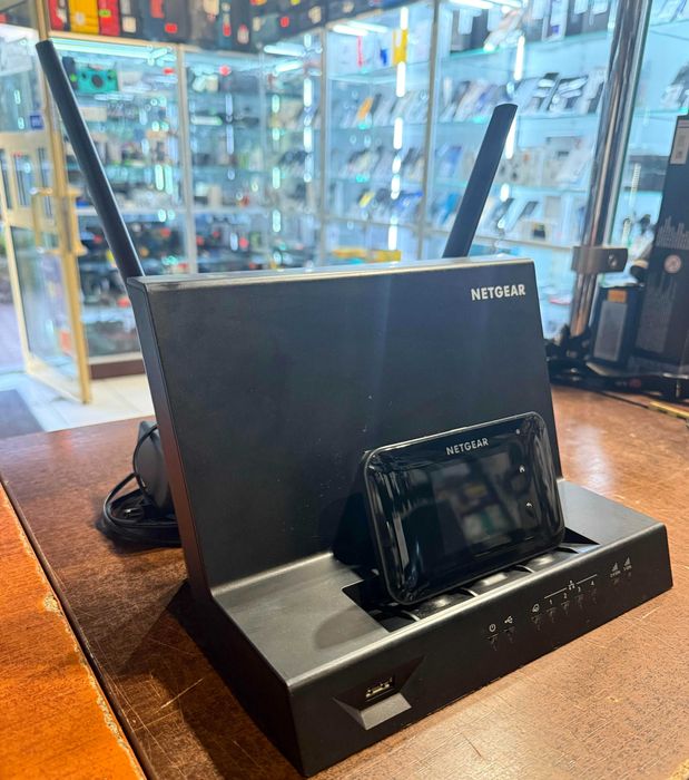Rounter mobilny Netgear AirCard 810S + Netgear AirCard Smart Cradle