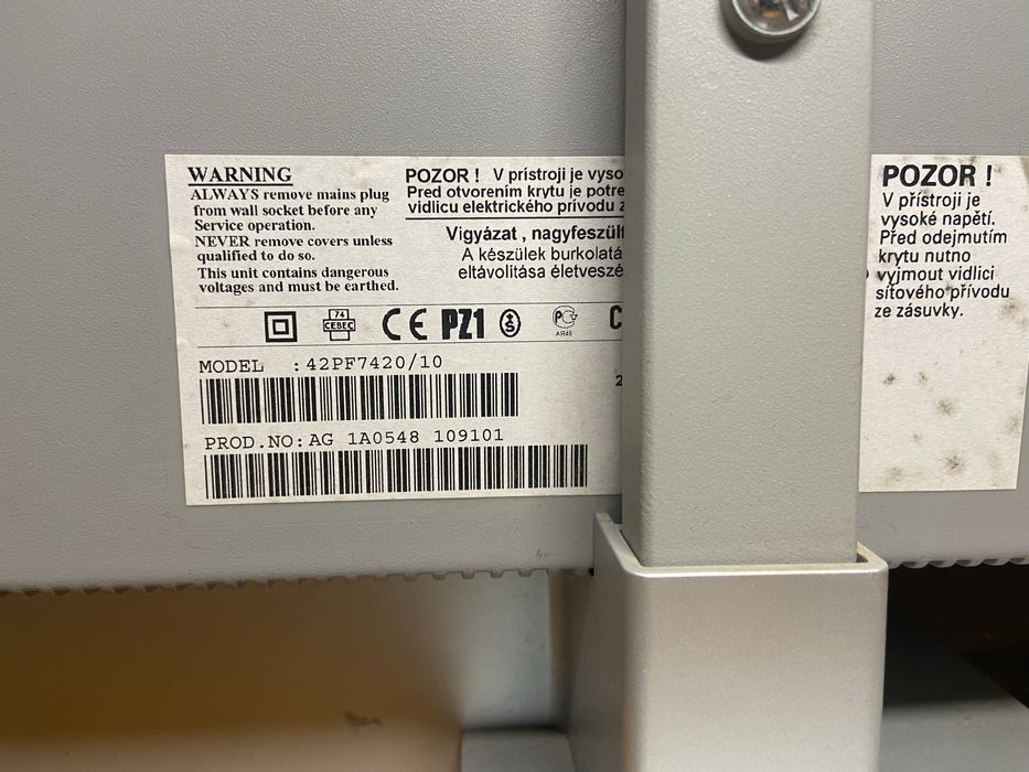 Телевизор Philips 42PF7420/10