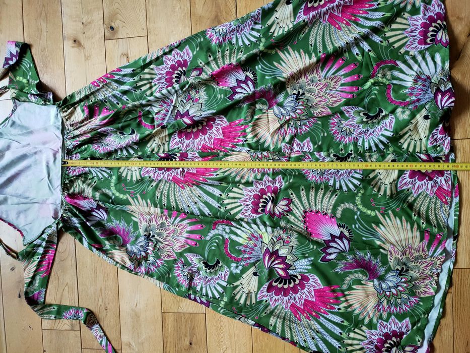 Sukienka maxi, sukienka z odkrytymi plecami rozmiar M/L