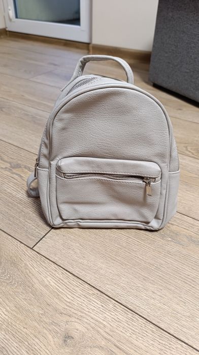 Mały plecak firmy h&m szary