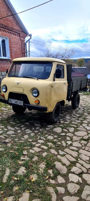 Уаз 452 бортовий