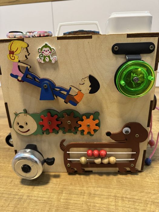 Бізікуб розвиваюча іграшка