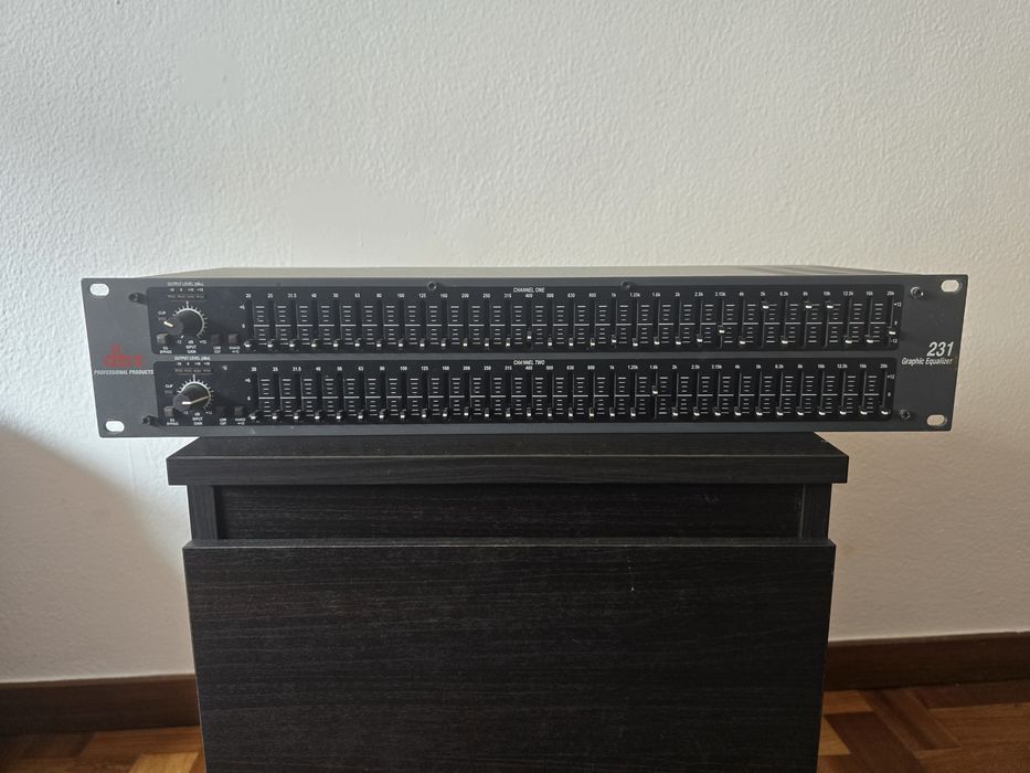Rack áudio completo Behringer + DBX (compressor + splitter + EQ)