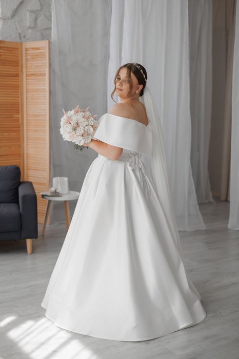 Продам Весільну сукню