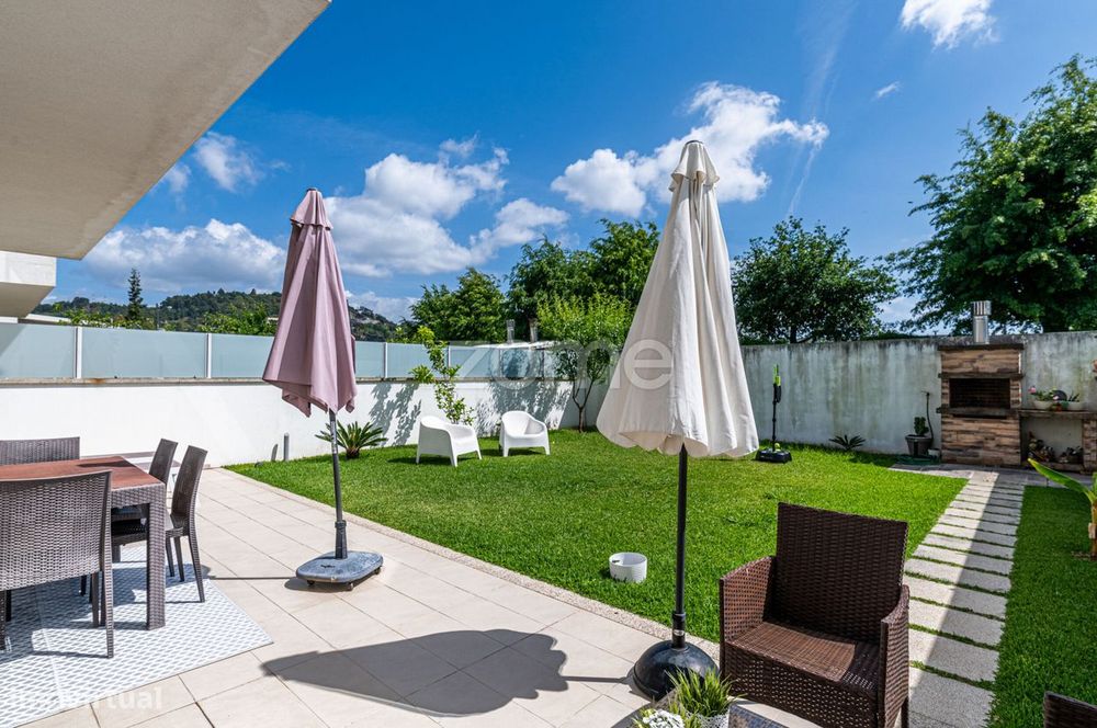 Moradia T5 em Palmeira, Braga