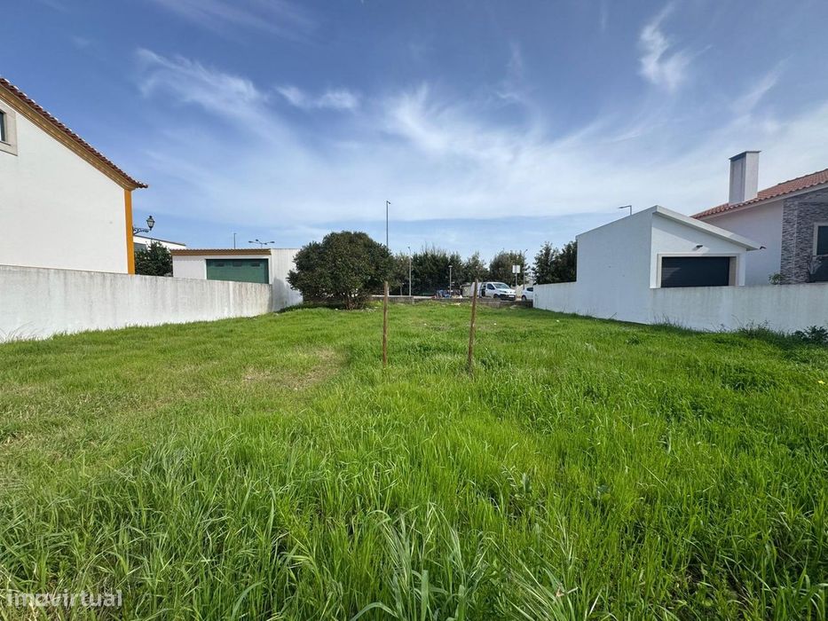 Terreno urbano para construção — Azinhaga, Santarém