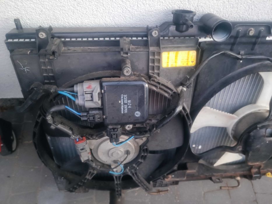 OUTLANDER 2.0 T x42 a31  drzwi błotnik spojler głowica silnika