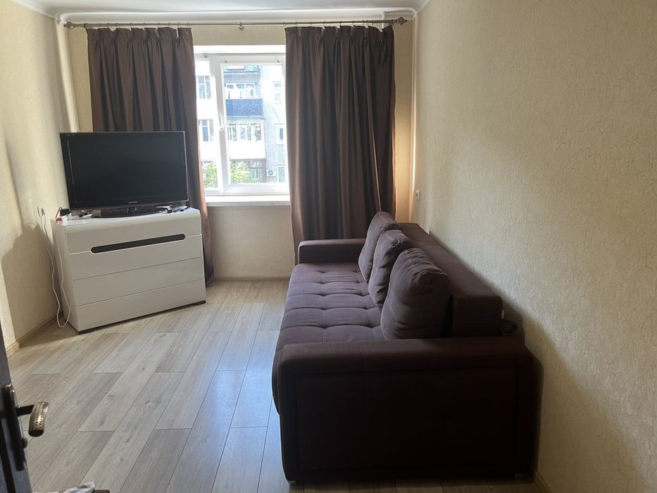 ВІЛЬНА!Подобово 2кімн квартира біля Порт Сіті.