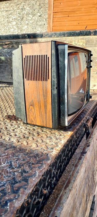 Televisão Philips antiga