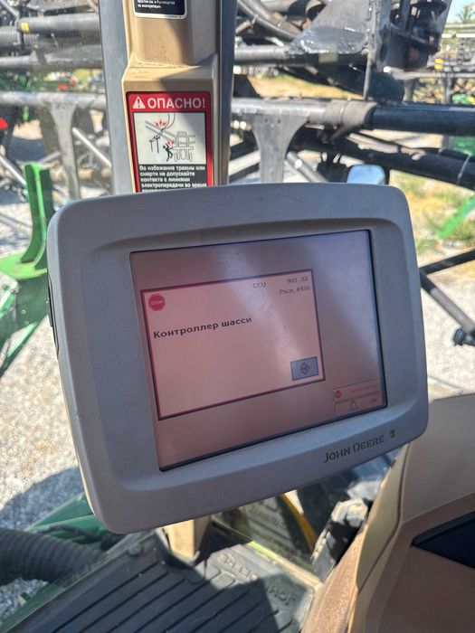 самохідний обприскувач John deere 4930