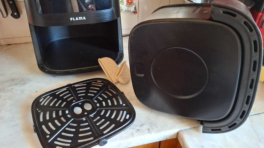 Airfryer - Fritadeira sem Óleo FLAMA 682FL