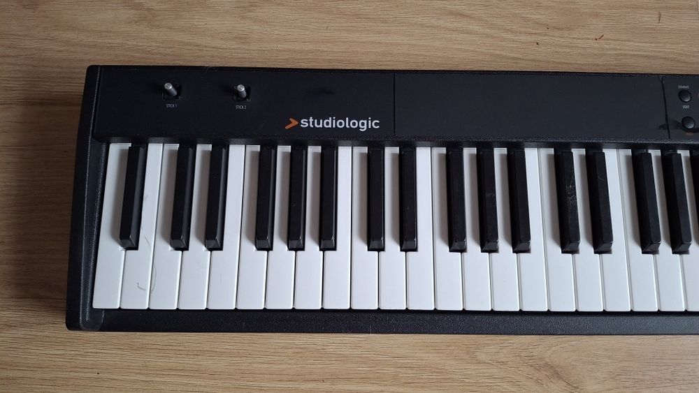 STUDIOLOGIC Numa Compact 2 – pianino cyfrowe / kontroler MIDI
Dostępn