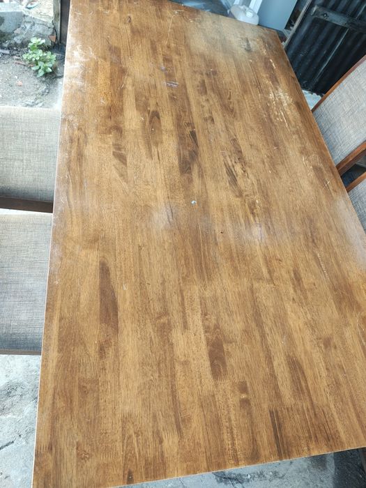 MESA EM MADEIRA com 4 Cadeiras.(ENTREGA grátis))