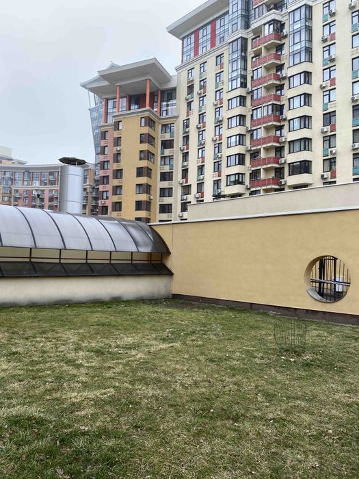 Голосіївський, ЖК Сонячна Брама. Ломоносова. ВДНХ.