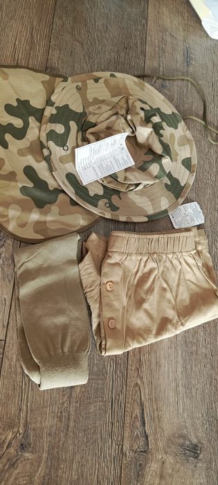 Kapelusz bokserki skarpetki pustynne