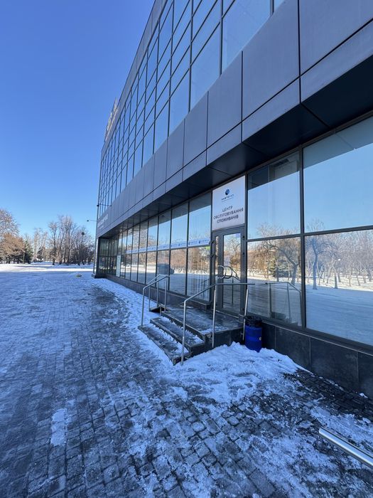 Оренда приміщення, 180 м.кв, меблі, ремонт, вільне планування, центр