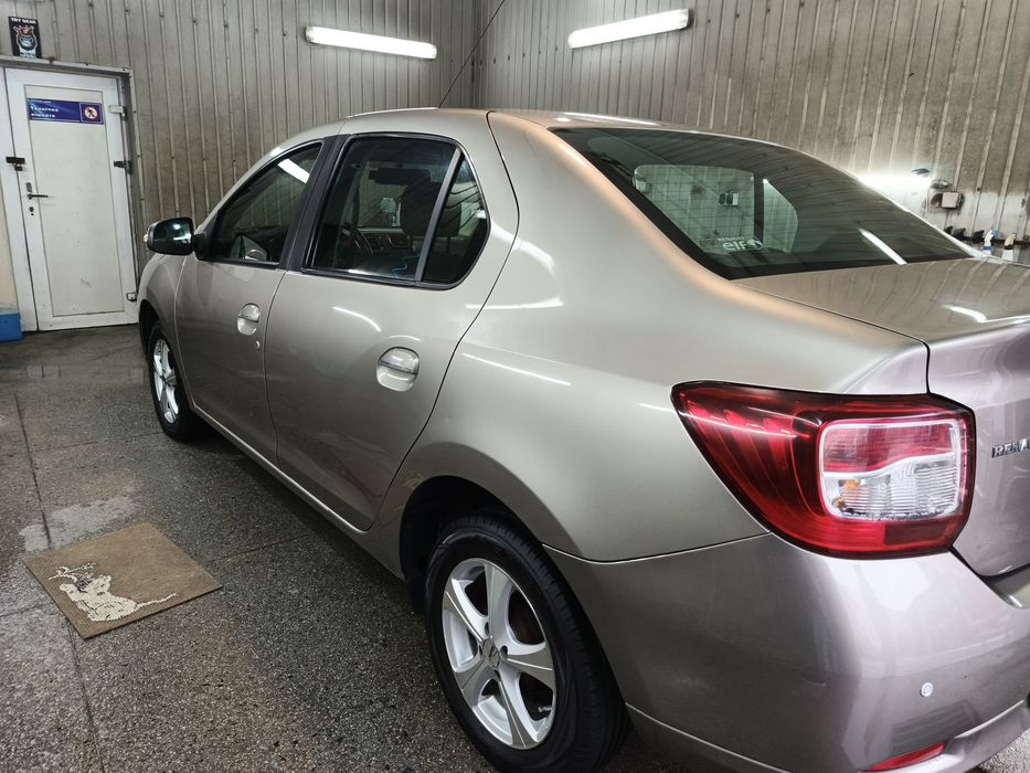 Рено логан 2013 рік