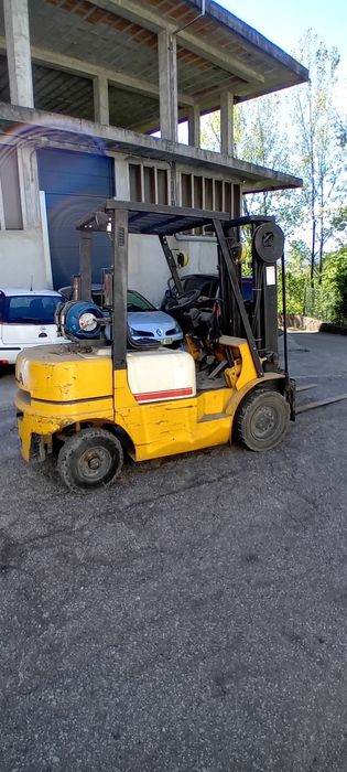 Empilhador Halla HLF-20