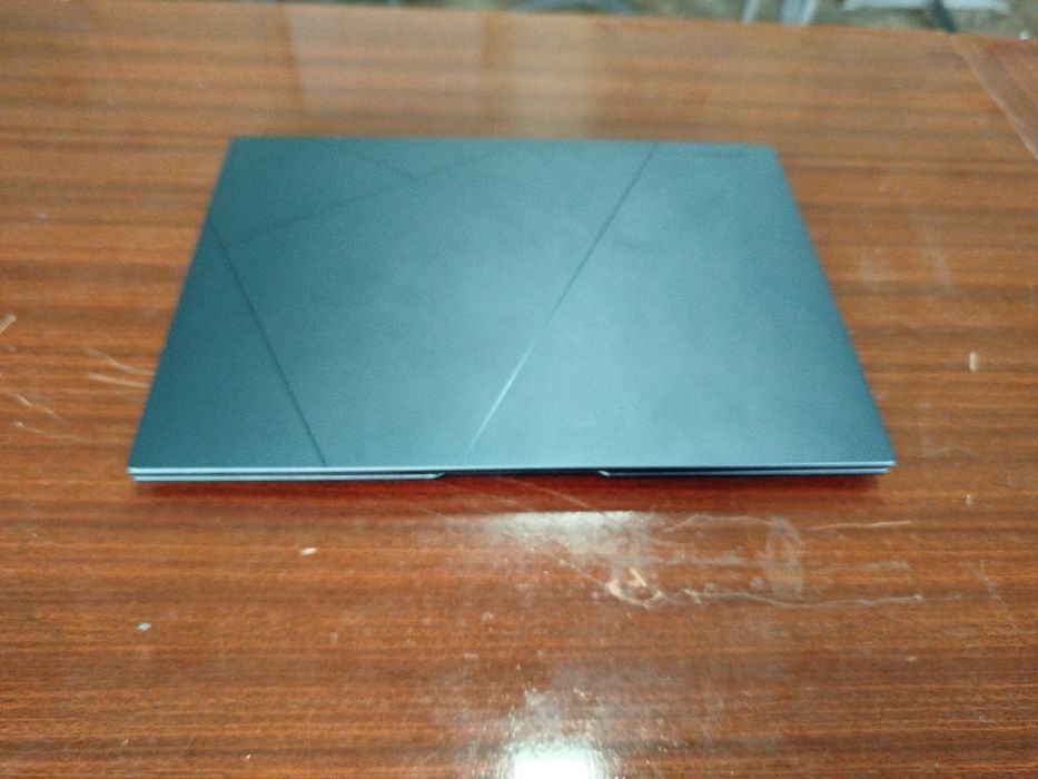 asus Zenbook 14 OLED (UX3402)