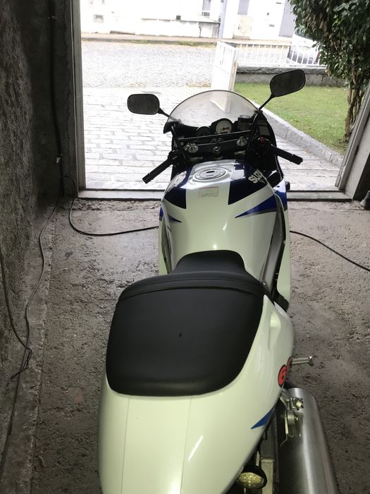 Suzuky gsxr 600 ano 2000