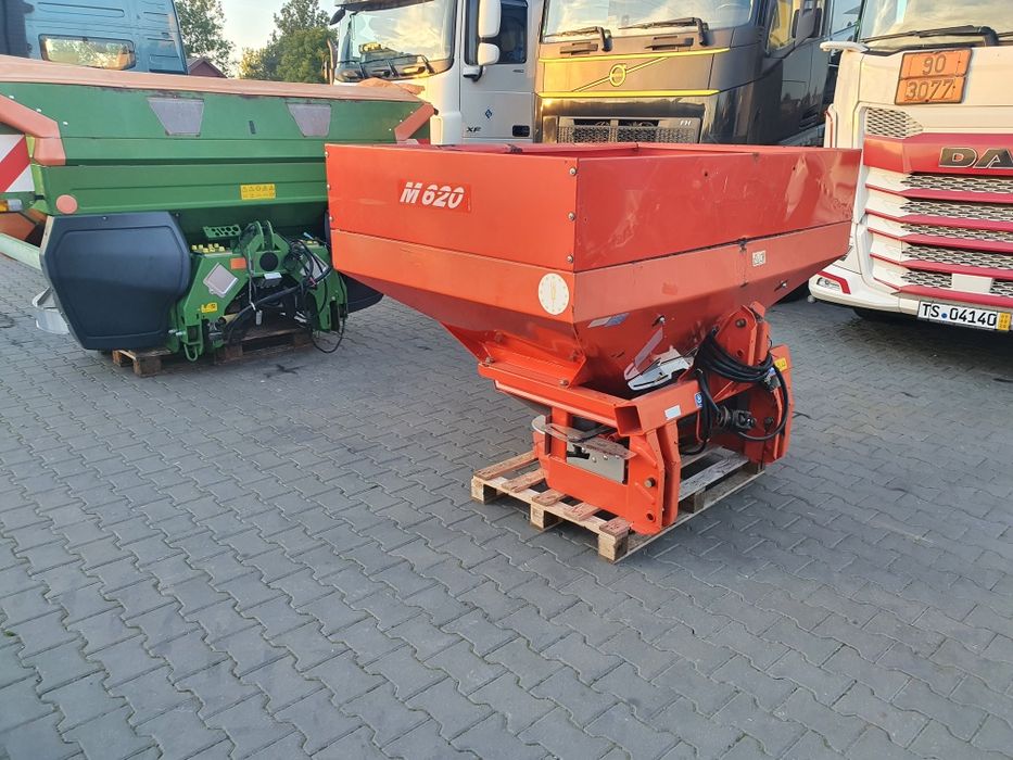 Rozsiewacz do nawozów KUHN MDS 935 R2 hydraulika
