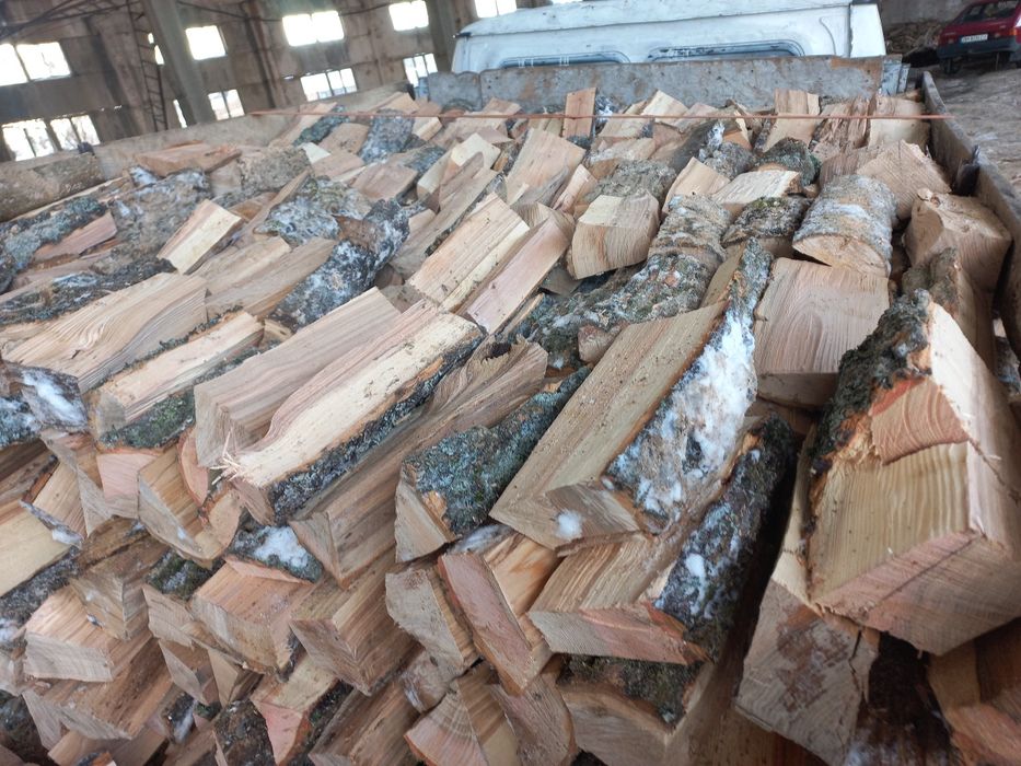 Дрова колоті рубані дуб та ясен з доставкою