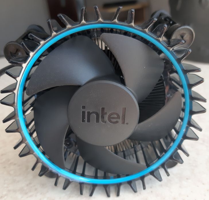 Охолодження (кулер) для процесора Intel Core i5