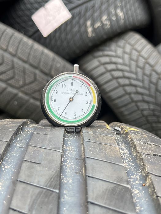 *Opona Pirelli 255/50/19