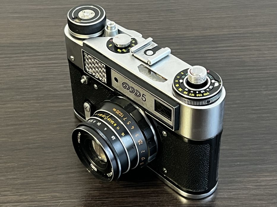 FED-5. Aparat fotograficzny legenda