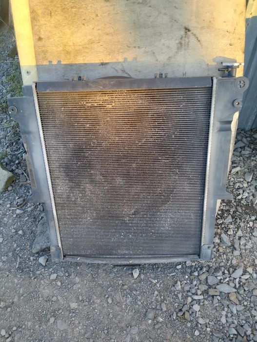 Mitsubishi L200 chłodnica wody obudowa