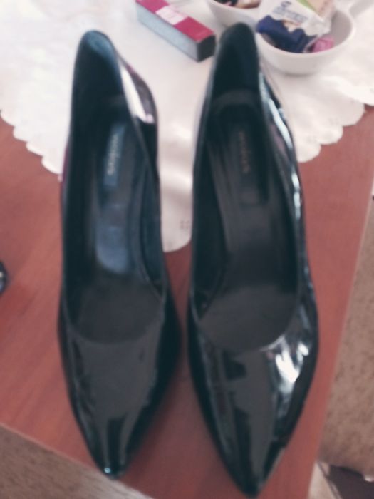 Czulenka czarne Wojas 38 lakier cale