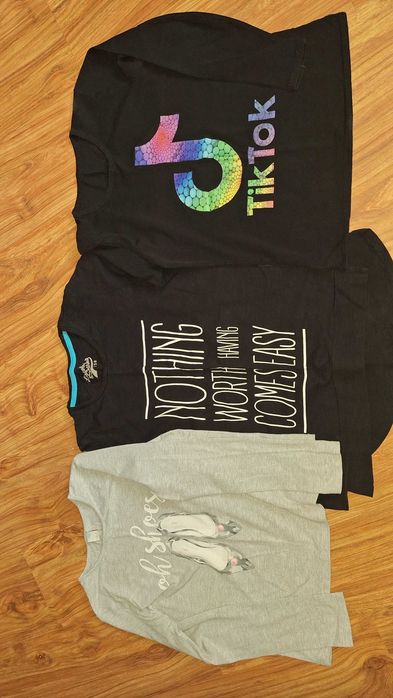 Spódnica,  spodenki, bluzka biała  ecru.