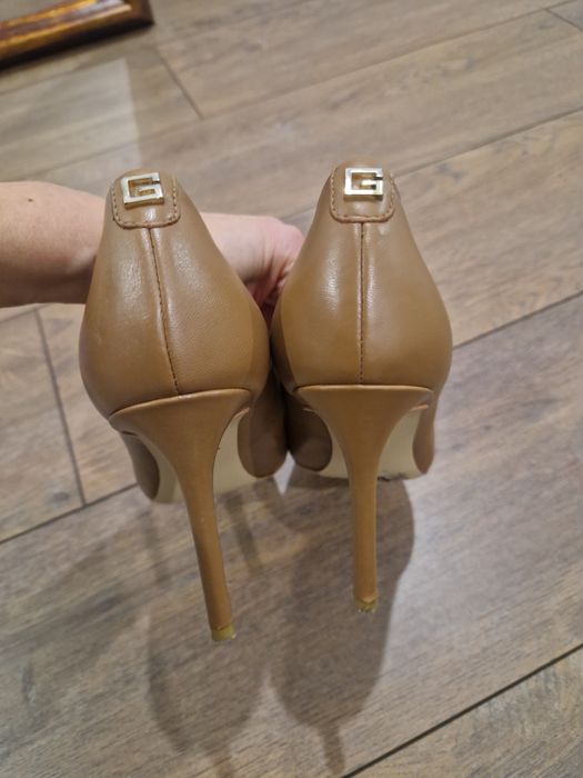 Sapatos camel guess 38