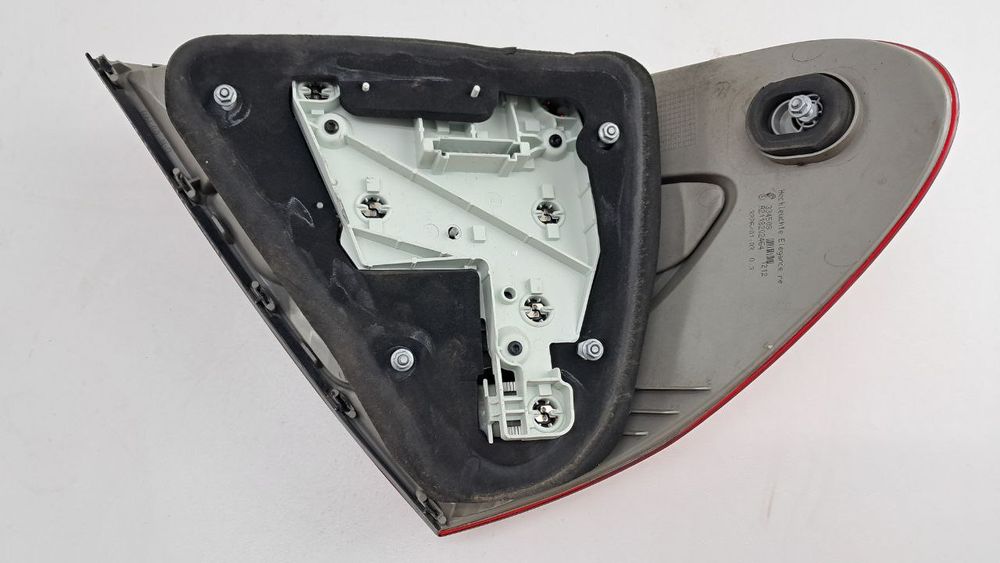 Фонарь задний правый стоп Mercedes W211 2006-2009 A2118202464