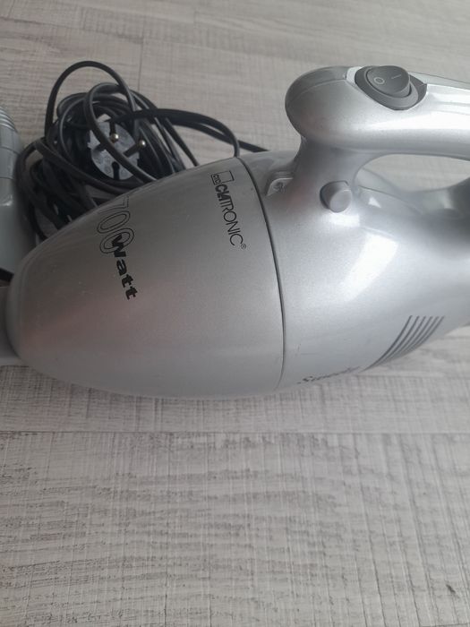 Aspirador para carro ou casa.