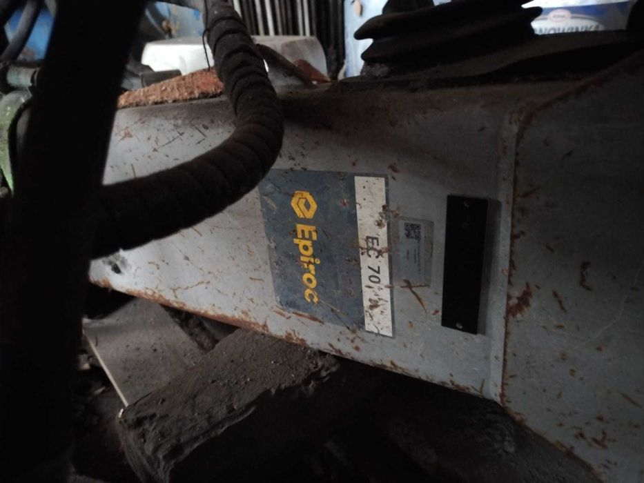Młot do koparki EPIROC EC70T