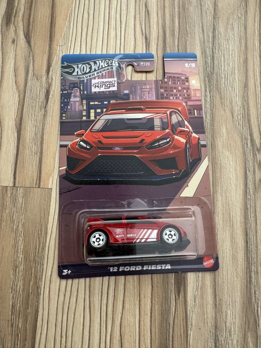 Hot Wheels 12 Ford Fiesta