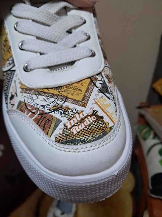 Vendo ténis da design