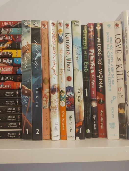 Mangi różne tytuły