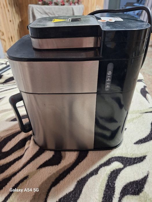 Кавоварка з подрібненням зерен