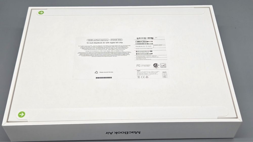 SELADO: MacBook Air 15" M3 (2024) - 16GB RAM / 512GB SSD - Novo