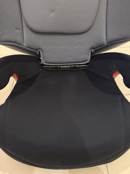 Cadeira criança  transformavel em banco