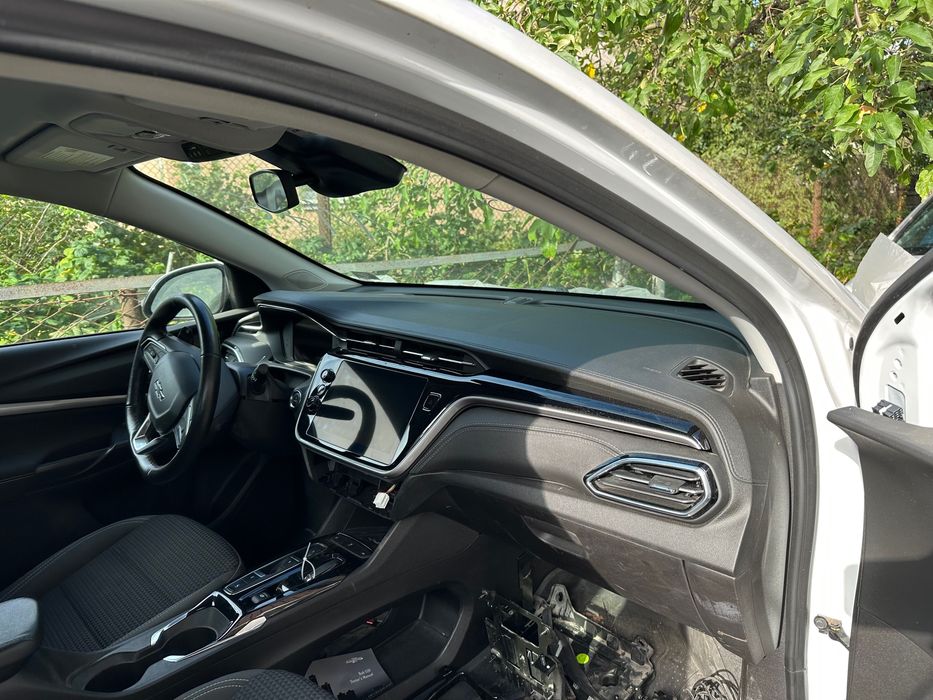 Торпедо передня панель Chevrolet Bolt EUV 2023 рік