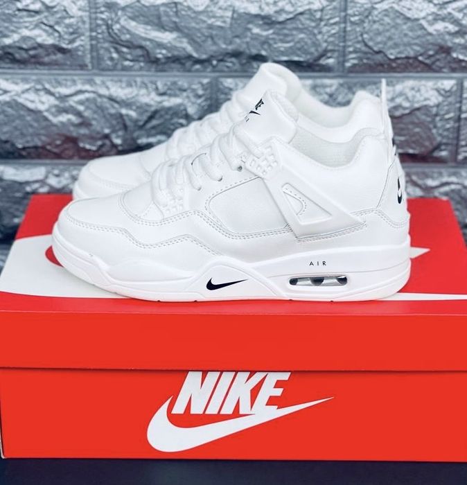 Nike Aura 4 Кожаные белые кроссовки Найк Аура 4 / чоловічі білі кроси