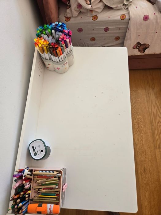 Mesa + cadeira para criança