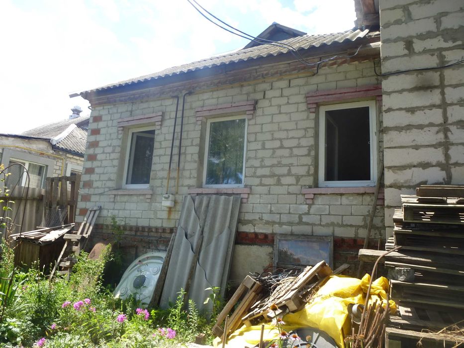 Продам дом в г. Змиеве возле речки
