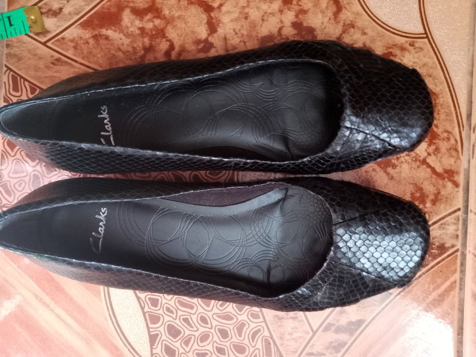 Балетки шкіряні(туфлі) Clarks 37 розміру.