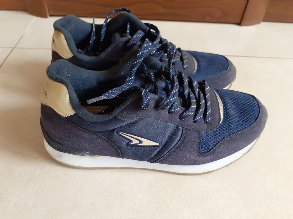 Obuwie sportowe SPRANDI 38