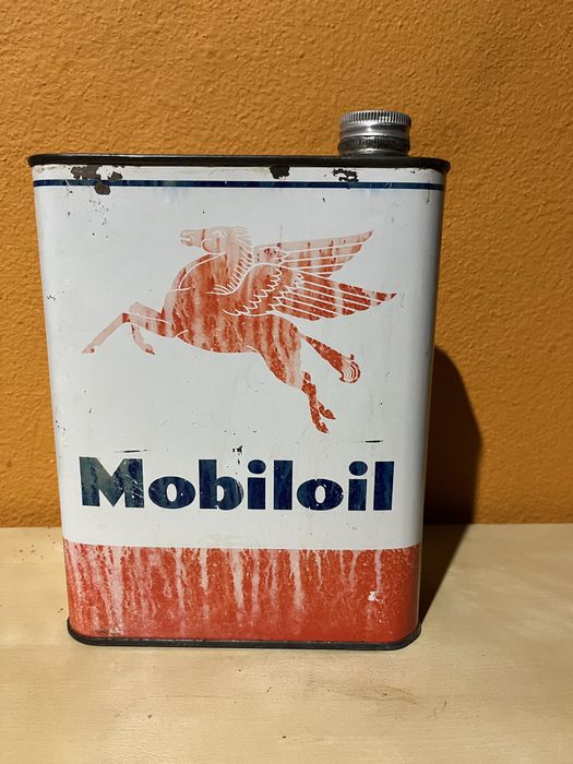 Latas de óleo antigas